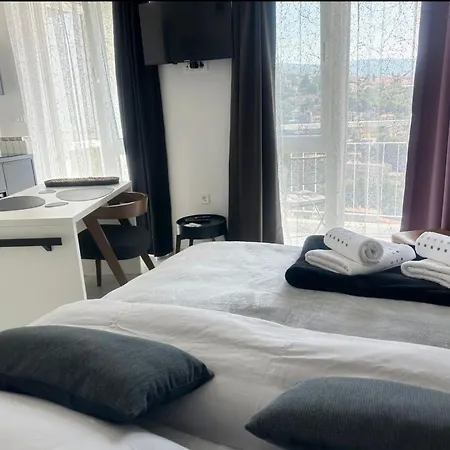 Apartman Fiorino Apartment-studio Mit Balkon By Interhome *